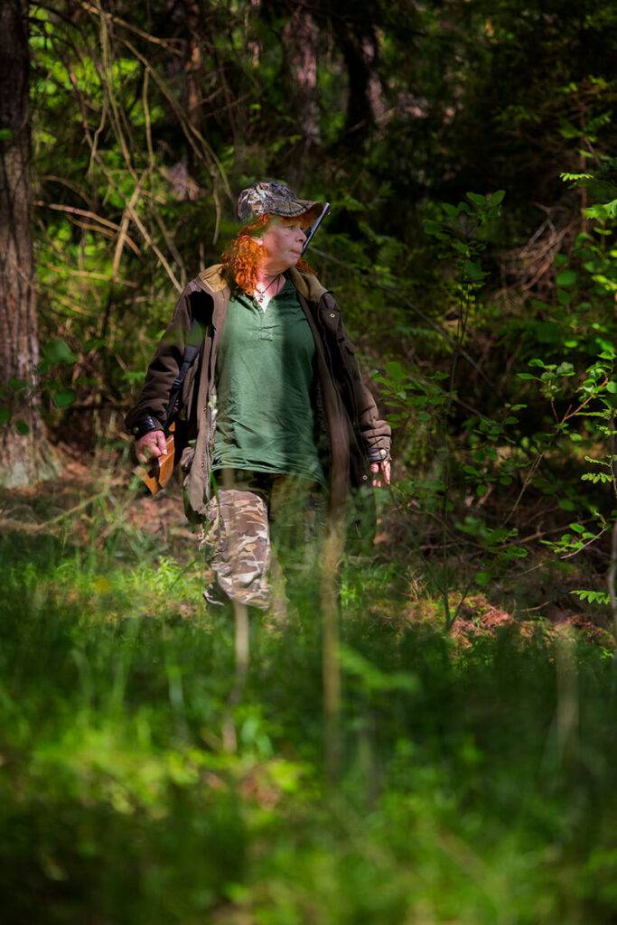 Jakten betyder oerhört mycket för henne och det är en stor drivkraft som ger många upplevelser, utmaningar, frisk luft och mat. Foto Roger Schederin
