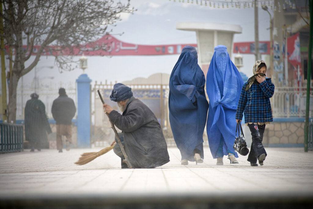 Kvinnor i Mazar-e-Sharif, norra Afghanistan.