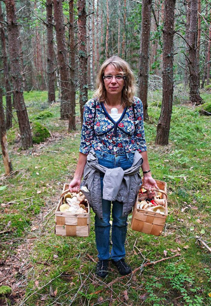 Att bära hem ett par korgar med svamp ur skogen på sensommaren kan aldrig vara fel.